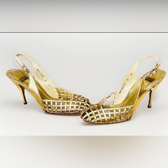 Sold Stuart Weitzman Gold Slingback Peep Toe Heels Size 6 - Picture 2 of 11